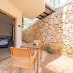 Bella Hotel *